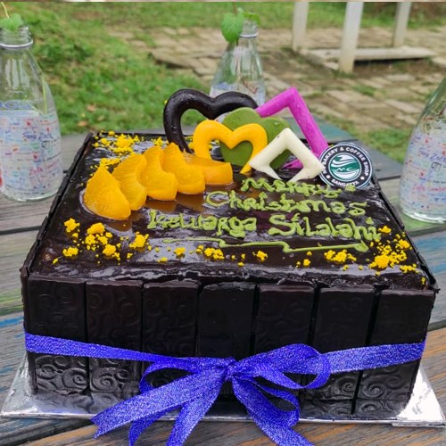 TRUFFLE CAKE 22X22